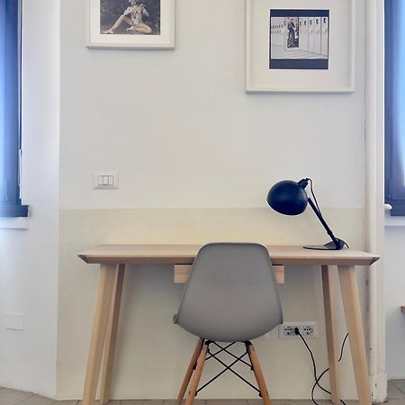 Big Bright Cozy Studio Apartment In Nolo Near Mm1 Milano Exterior foto